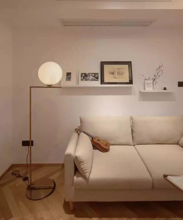 收纳|50㎡原木风一居，电视墙改书墙，阳光餐厅兼书房，收纳颜值太棒了