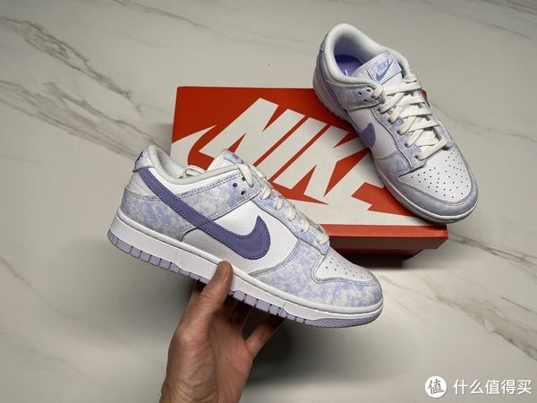 白紫 白紫配色的NIKE DUNK LOW OG