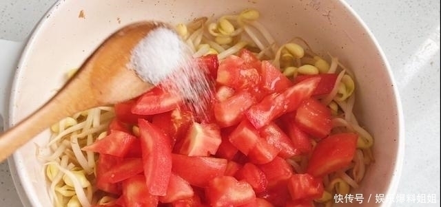 西红柿|每天晚餐吃这个减脂汤，一段时间腰细了脸小了，瘦子别喝怕你太瘦