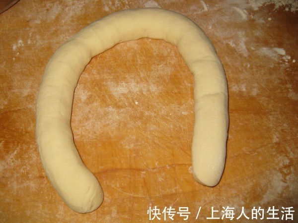 用此种菜包饺子那才叫一个香，比韭菜馅好吃，孩子吃了两大盘