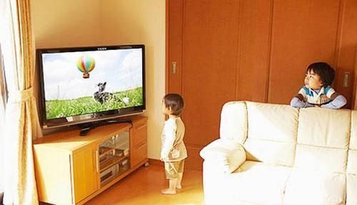 孩子|科学研究:孩子每天看1小时电视,三年后变化想象不到
