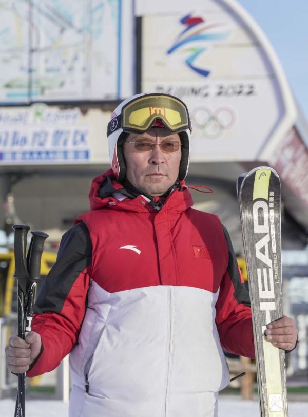 国际度假区滑雪场|走出牧场 滑进雪场——一位新疆牧民的冰雪情缘