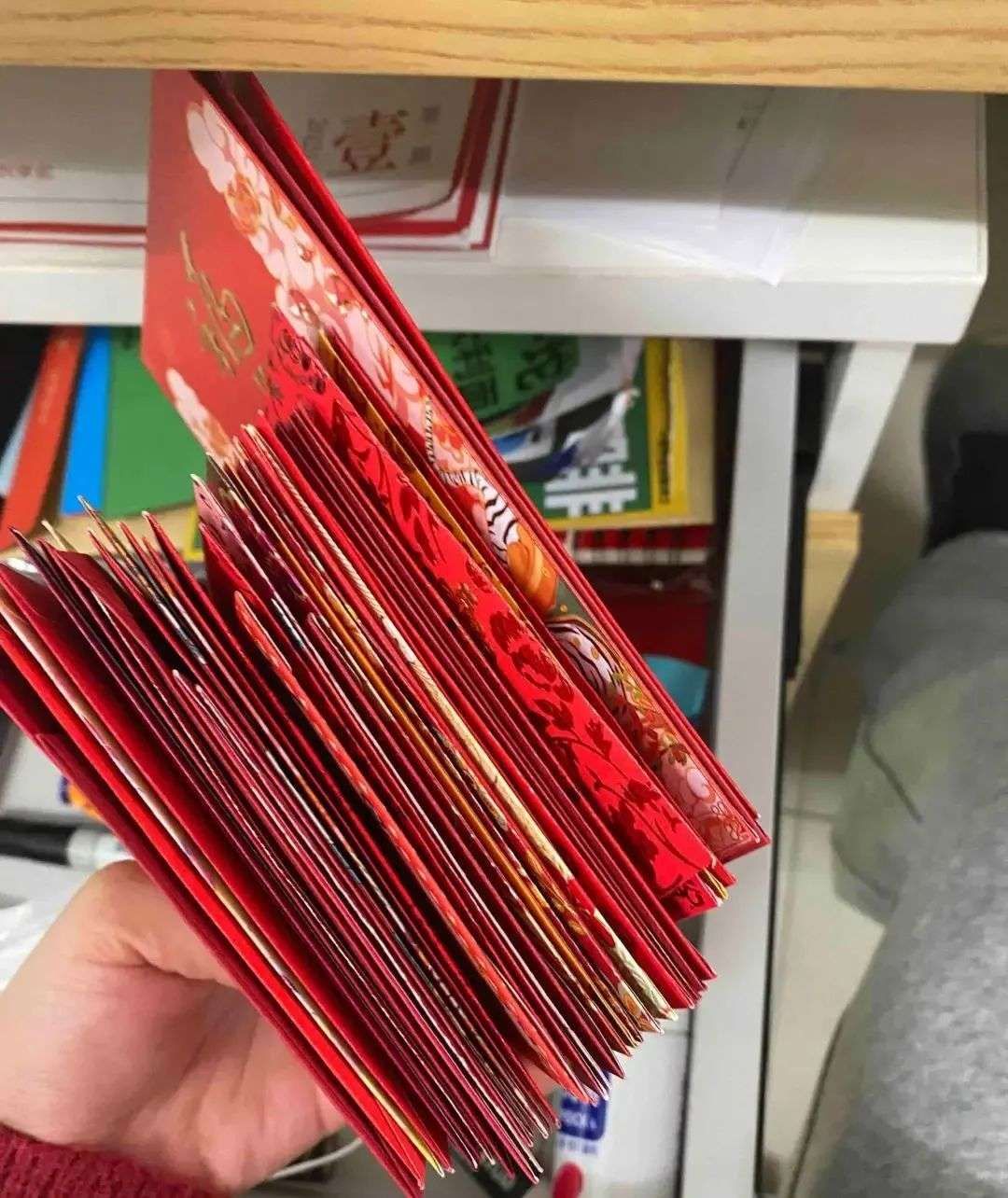 小姐姐|花式“开工利是”，笼得住年轻人吗？