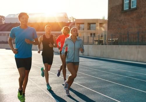 运动|什么样的人不适合跑步?几个跑步技巧,远离膝盖受伤