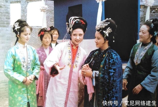 结局|王熙凤一袭素服去见情敌,本以为她要输了,结局却让人意外