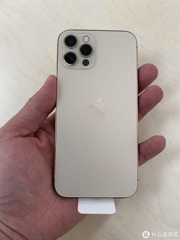 感受|多花1700值不值——iPhone 12 Pro土豪金色使用感受