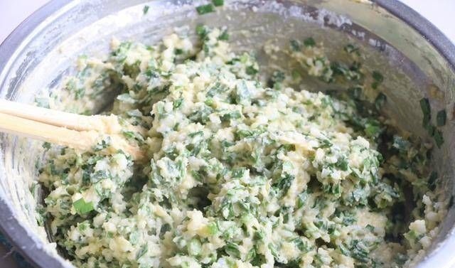 韭菜鸡蛋新吃法，比韭菜盒子简单，比煎饼好吃，早餐连吃3天不腻