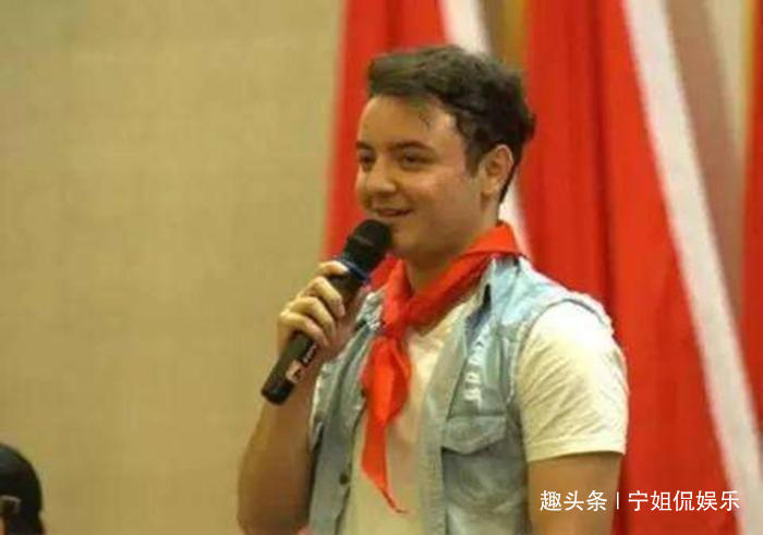 凤凰传奇|星光大道最小冠军，刚红给家乡捐3百万，今判若两人无人识