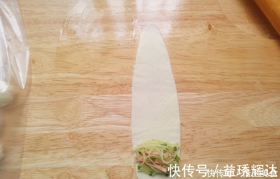 火腿肠|莴笋新吃法,皮薄馅足,清淡鲜香,吃再多也不腻,比炒的香多了