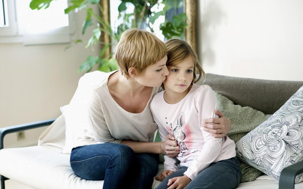 小女孩|14岁女孩的“爱情观”作文走红,连老师都点赞,网友:我不配恋爱