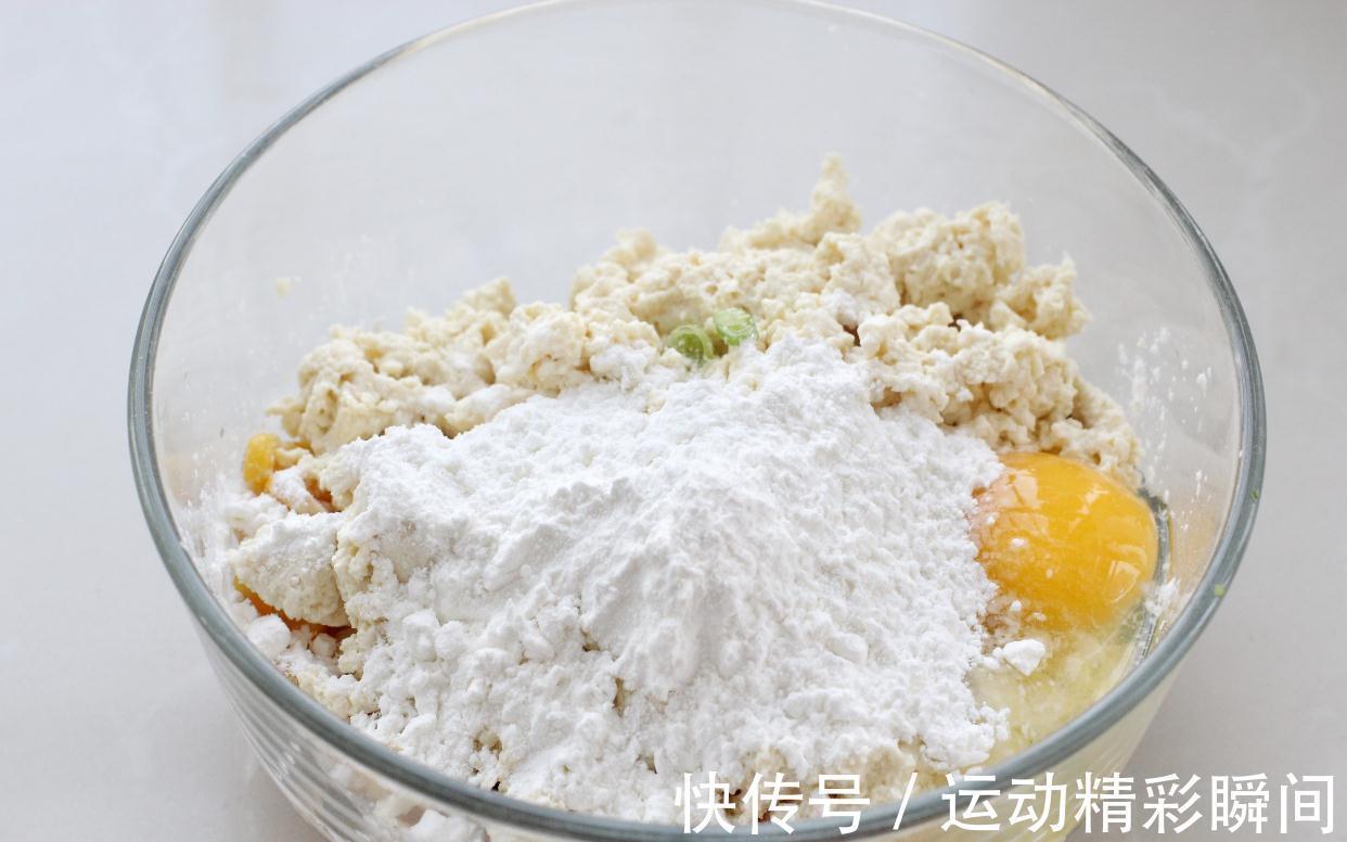 豆腐还能做早餐饼,营养均衡香喷喷,挑食的孩子居然一口气吃了仨