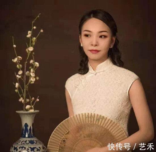 美术家协会#马丽君——天生爱丹青,丽质更擅美,腹有诗书气自华,最具潜质实力派女画家