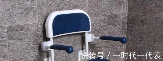 房装|头次见到淋浴房装这个东西，太聪明了，立马回家找工人装一个！