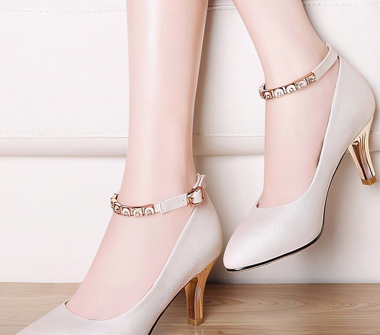 尖头 女神夏日必备高跟鞋,让你性感加倍,美丽加分,魅力绽放