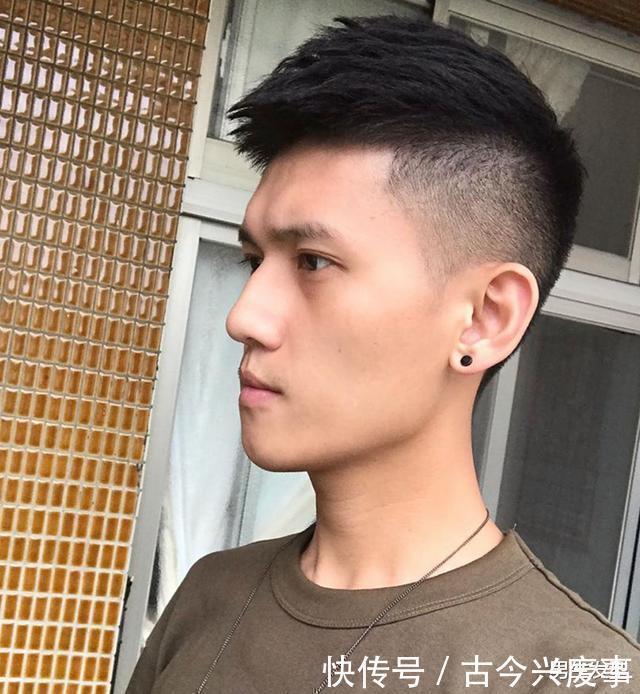 飞机头 发型別再剪“锅盖头”了,理发师建议你留这4款,时尚清新显帅气