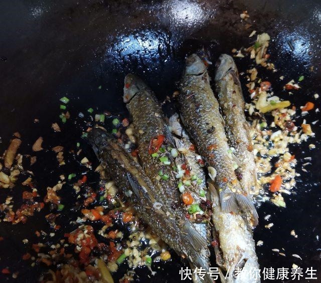 油炸青皮嫩，外酥里嫩，不错的下酒菜！