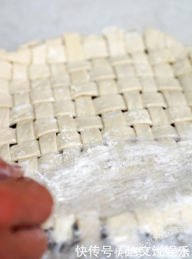 苹果的这个吃法太棒了,外酥里嫩又香甜,关键是做法简单不用和面
