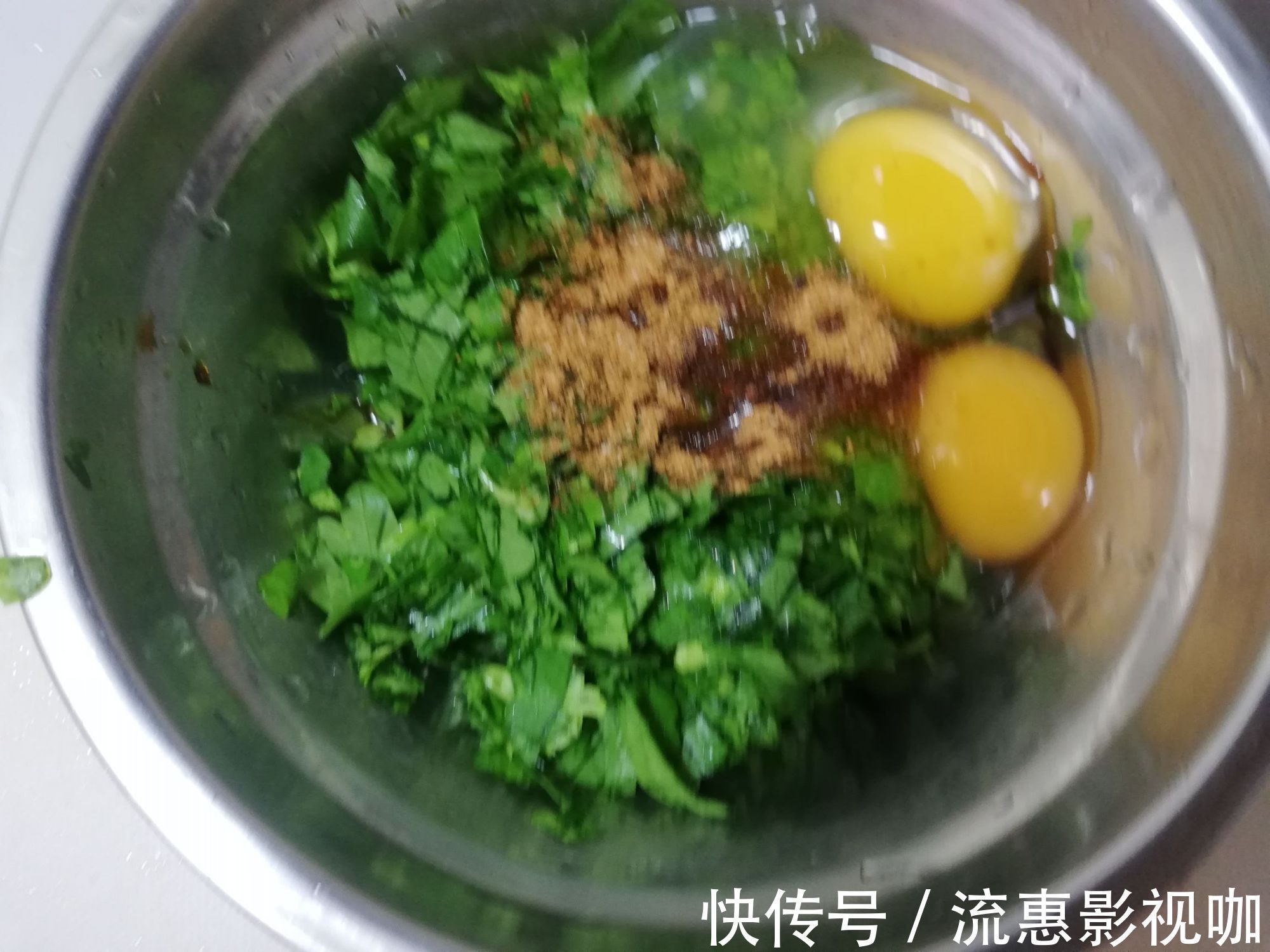 它被誉为“长寿菜”,2元1把,营养高味道香,常吃便秘少视力好