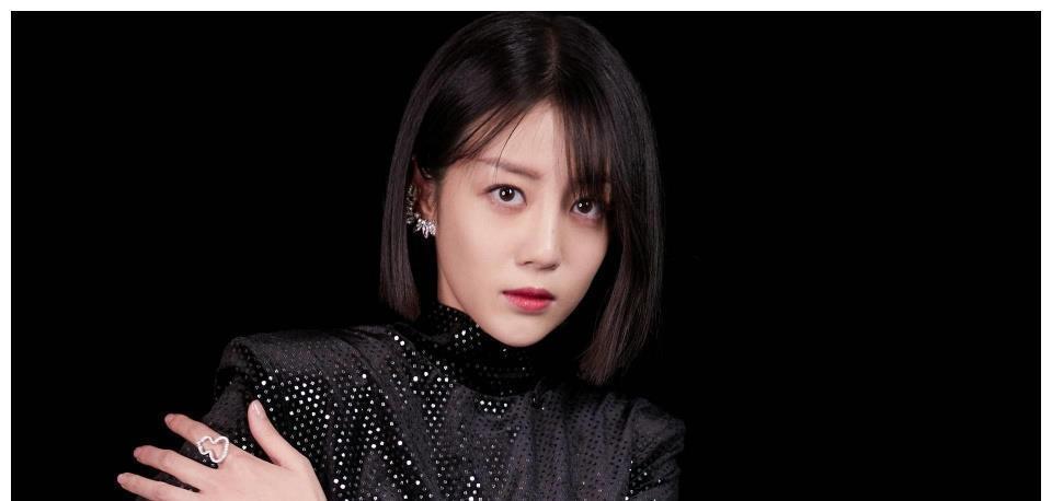 眼窝|眼睛有3个特点的女生,拍照不好看还显凶,没有灵气