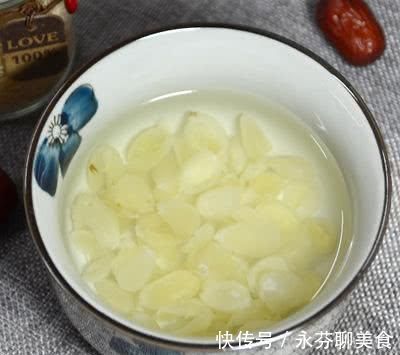 桑葚|女人不想老, 这些食物要多吃, 补充胶原蛋白, 恢复年轻好气色!