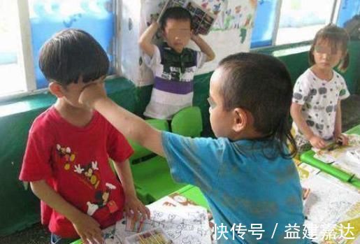 社交|宝宝被欺负后,妈妈的做法,教会了孩子用“智慧”社交处世