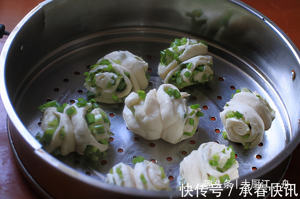 好吃|过年蒸花卷，记住不要直接上锅蒸，诀窍教会你，花卷好吃不塌馅