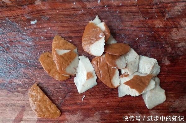 它的含铁量是菠菜的20倍,常吃眼睛变的更明亮,补血气色更好!