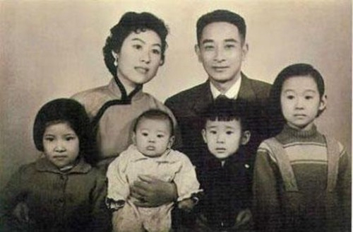 纳兰性德@妻子去世,他立志终身不娶,岳父小女儿嫁你,生下一子世人皆知