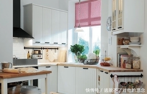 瓶瓶罐罐|等我买了房,厨房也要学她家这样设计,不到6㎡,收纳却很完美!!