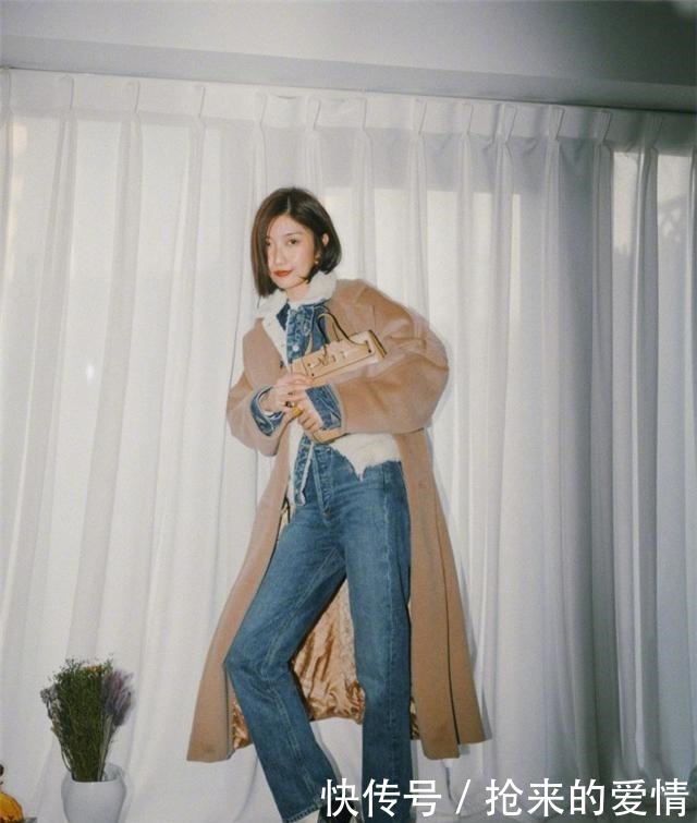 搭配|秋冬穿大衣怕冷今年流行这样来“叠穿”,时髦保暖,很适合过冬