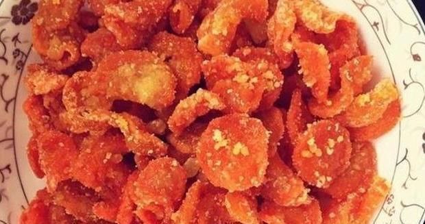 胡萝卜别再当配菜了,大厨教你新做法,当成零食全家爱吃