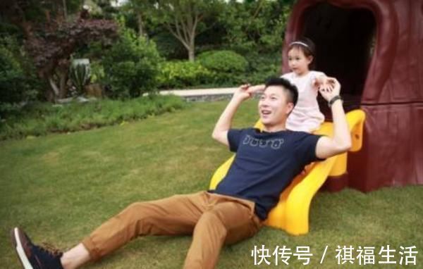 回家|宝爸给孩子做“简易秋千”,儿子玩得超开心,宝妈回家后却气坏了