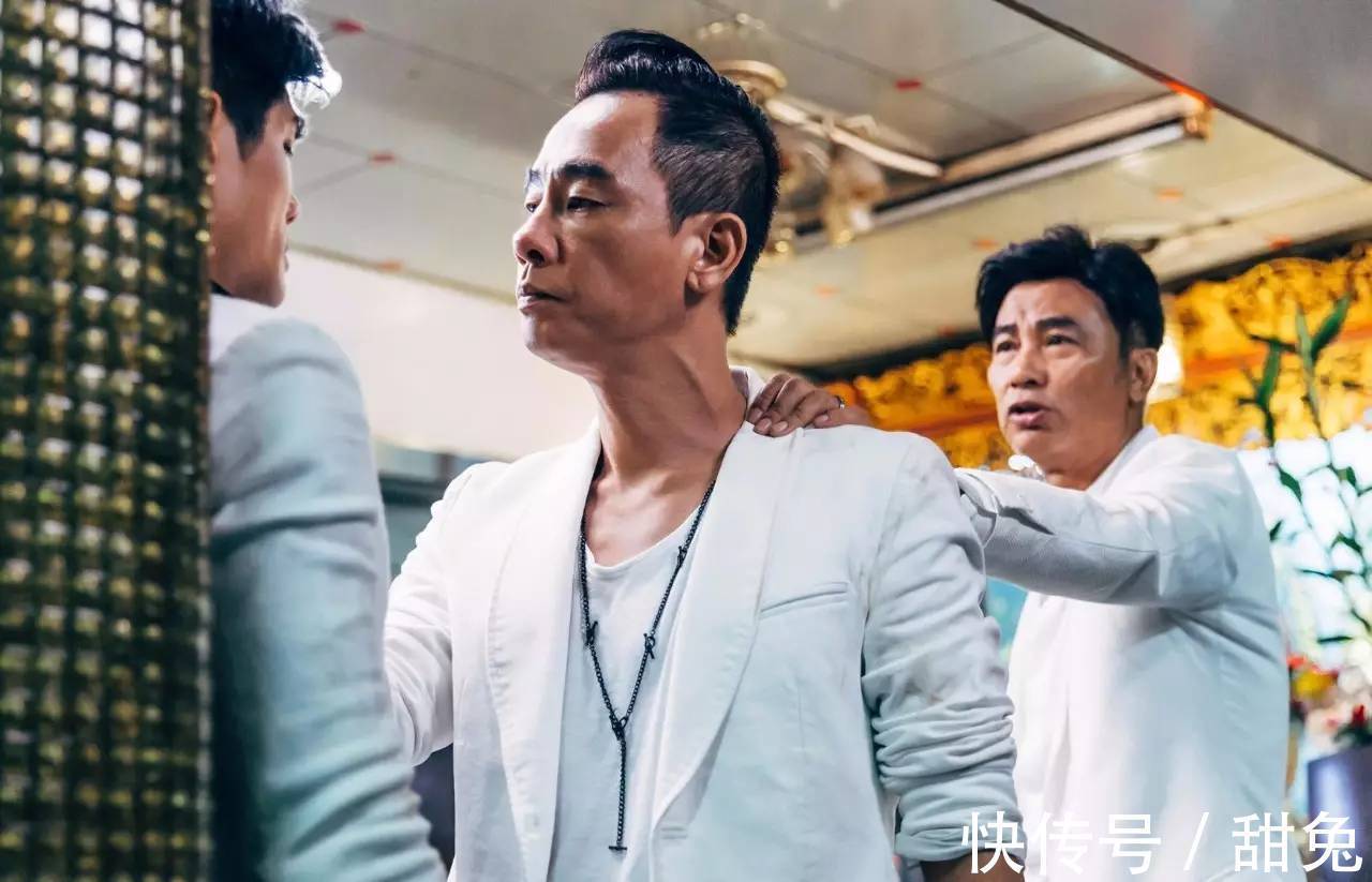 陈小春告别文像小学生作文,张智霖像诗人!没文化与海归的区别