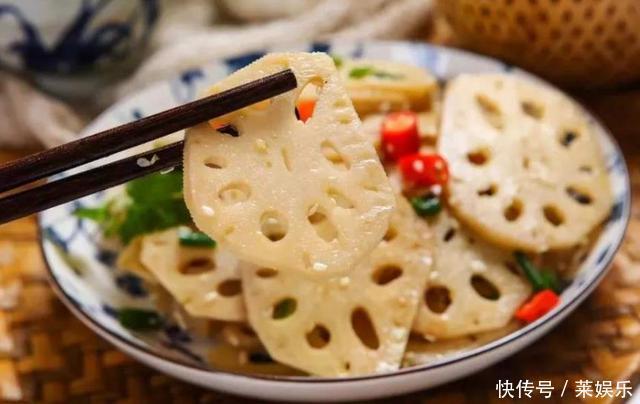 莲藕焯水就变黑牢记这几点,保证藕片洁白,口感脆嫩