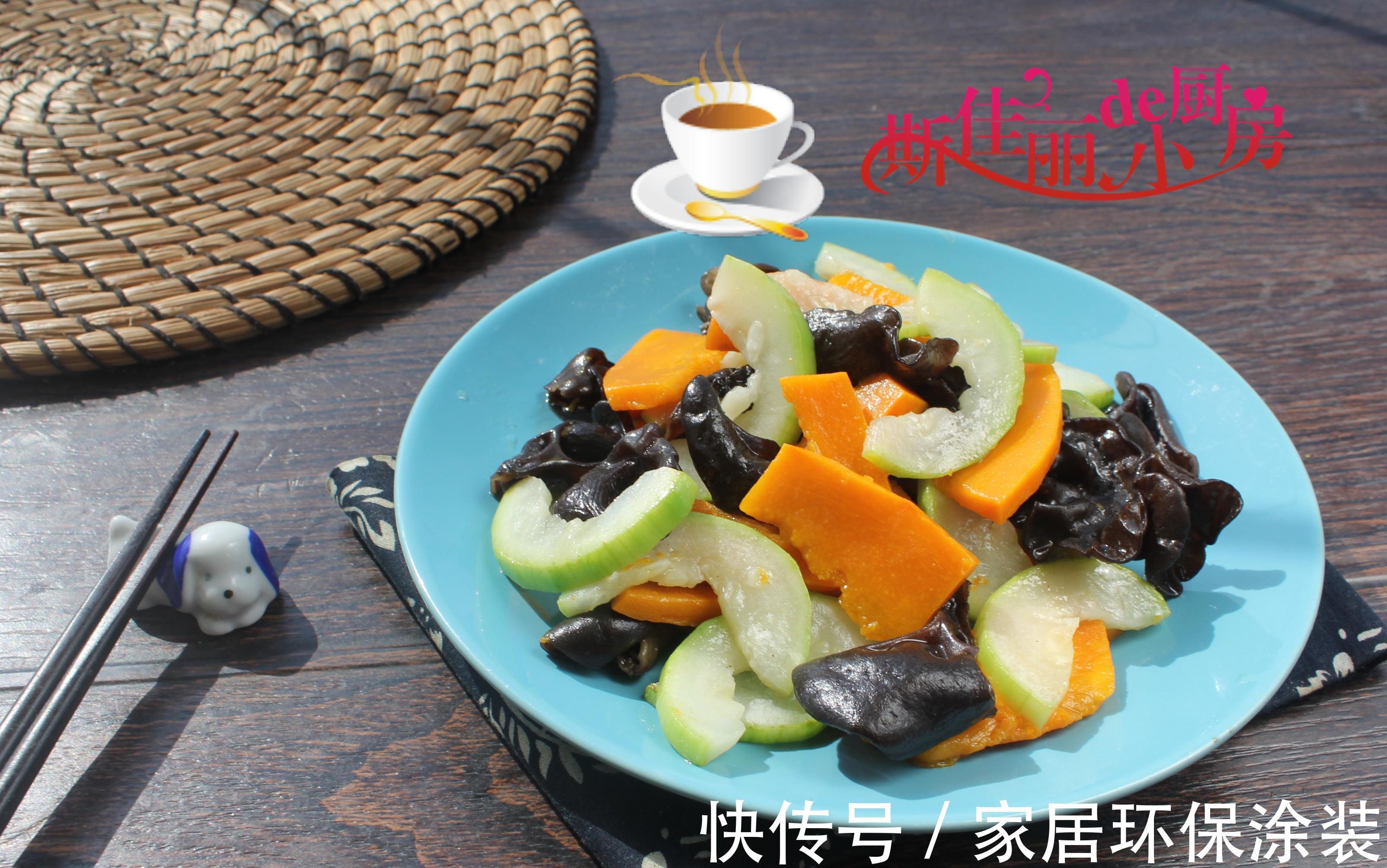 一家三口晚餐，走红朋友圈，实惠美味又营养，网友：会过日子