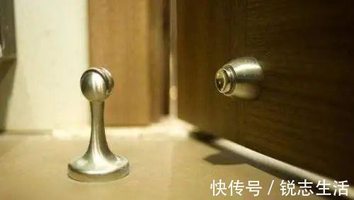 装修|装修不要将门吸装在这个地方,好多人不听劝,入住才知道有多坑
