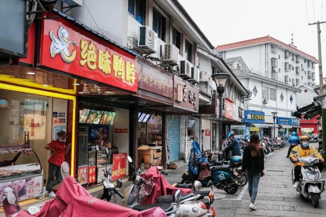 好吃|本地人私藏清单｜一条从头到尾都是好吃的美食街，去过的你一定吃到扶墙走！