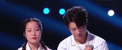 好声音:李荣浩战队险胜廖昌永战队,王靖雯拿两分,小梁博被淘汰