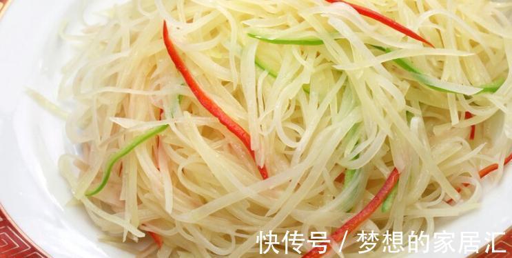 炒酸辣土豆丝,切记掌握加醋的时间,这步做对了,土豆丝又香又脆
