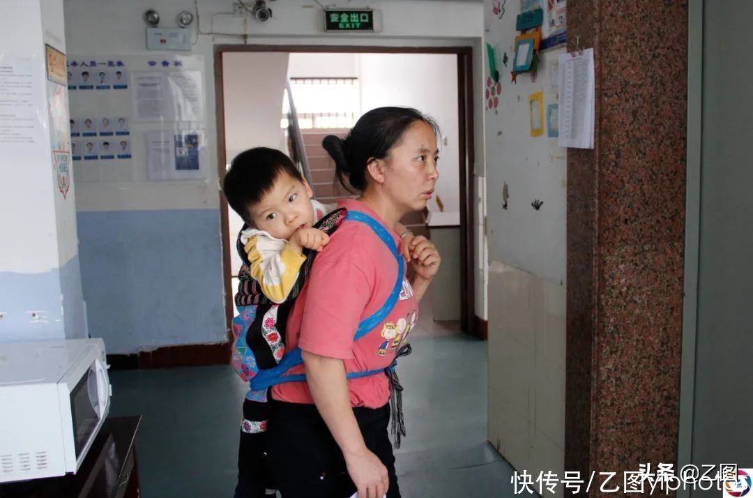 治疗|怪事啊，男童一天只睡2个小时，每到半夜大哭不止，已折腾妈妈4年