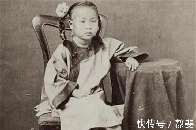 主家@晚清童养媳:4岁被送入夫家,身份比奴仆还卑微,一生孤苦无依