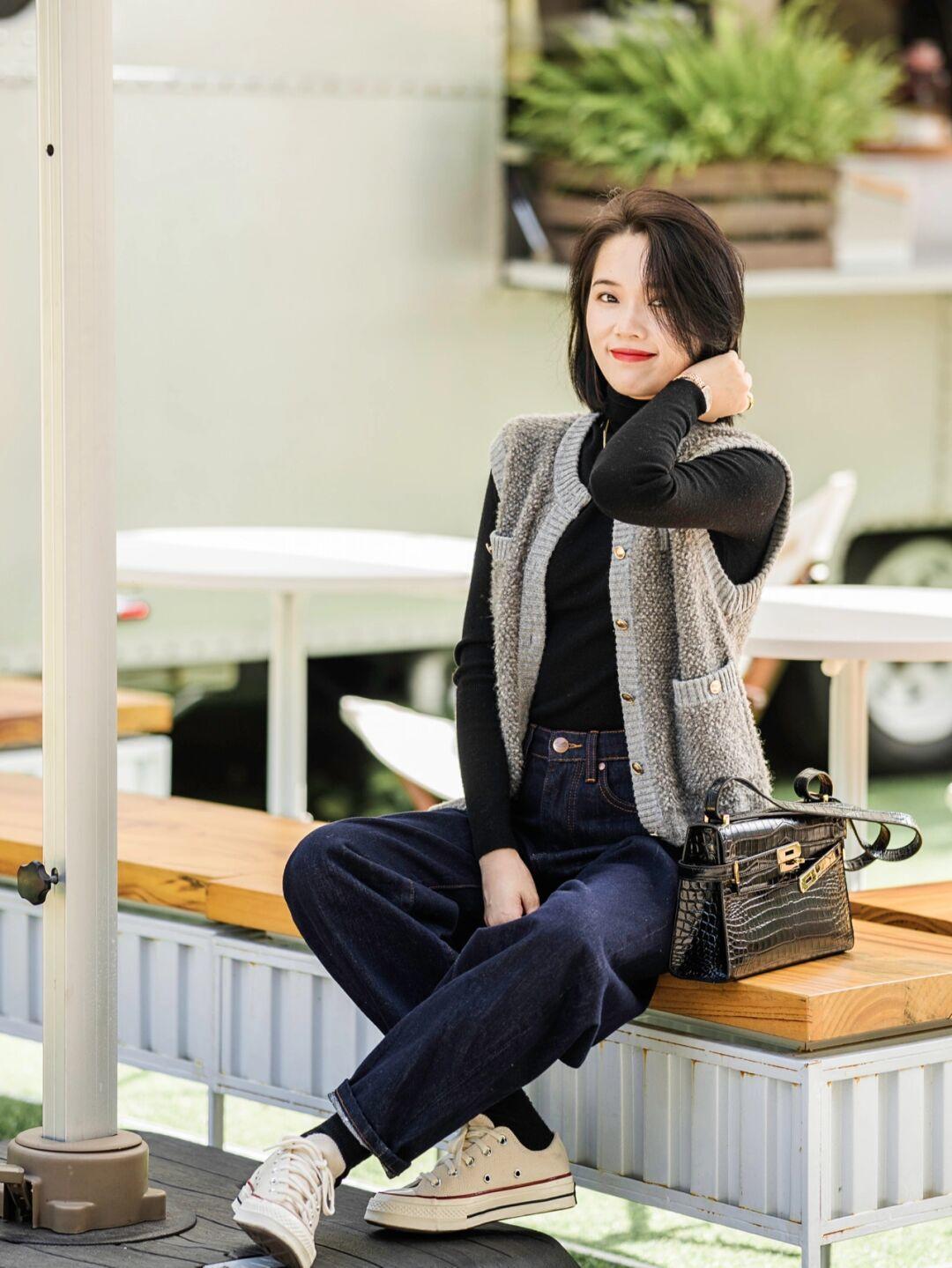 毛呢|冬天想要穿出高级感？一定要试一试灰色和粉色的搭配，高级又时尚！