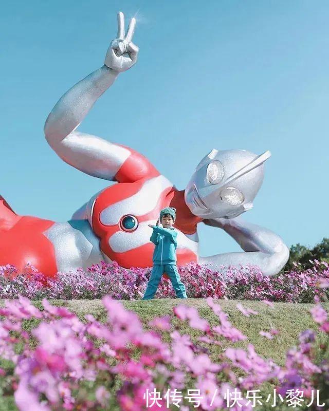 奥特曼|日本“创意妈妈”,带6岁儿子P图大玩“穿越”,置身宫崎骏漫画