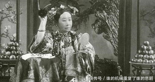 胡博!荷兰画家为慈禧画了2幅肖像,其中一幅因太过真实,不敢给慈禧看