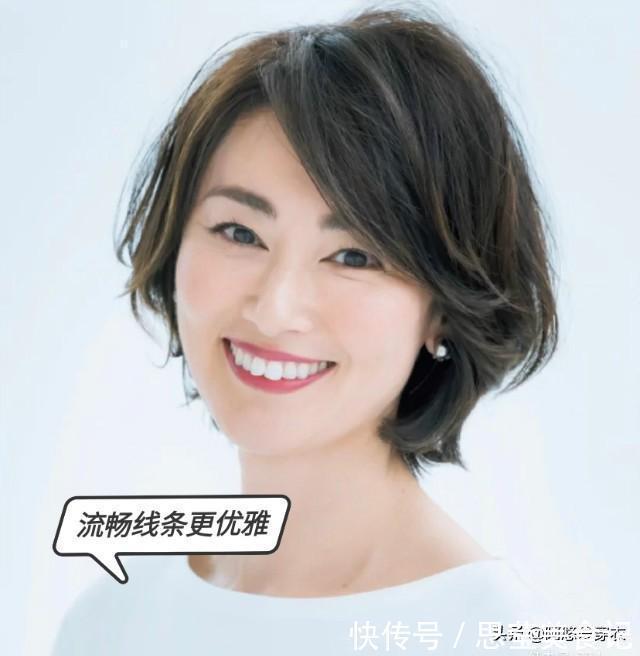 烫发|50岁女人,留什么发型显年轻?今年流行3种短发烫,减龄有气质