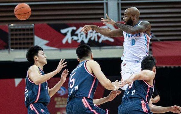 季后赛|CBA超级外援被禁赛!关键时刻缺席,老牌球队无缘季后赛