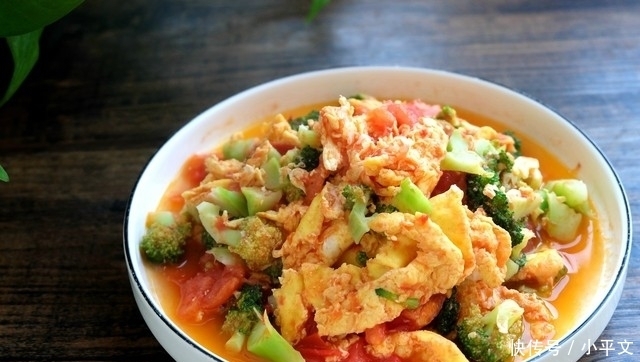 番茄只会炒鸡蛋?做法太普通了,来看看我这么做,简单营养又下饭