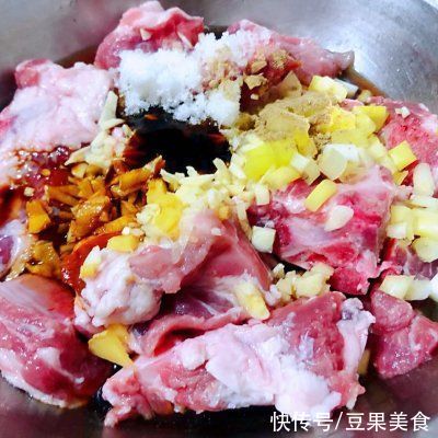 #元宵节美食大赏#排骨蒸南瓜