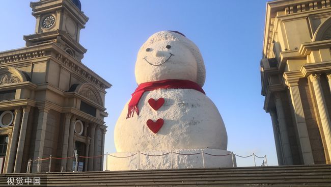 哈尔滨|哈尔滨：气温升高 网红大雪人表面开始融化