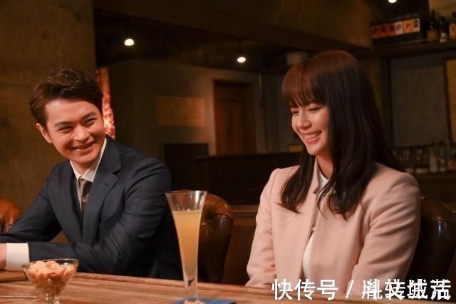 蓝墨|“女儿,我得了癌症,你不用回来了”父母去世,远嫁女儿失声痛哭